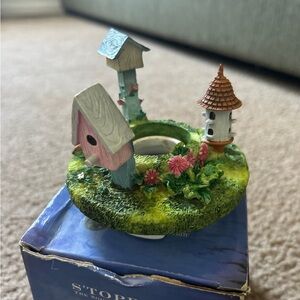 Birdhouse candle topper